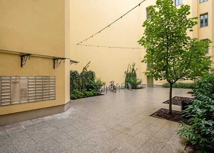 Plac Wolnosci Cosy * Łódź